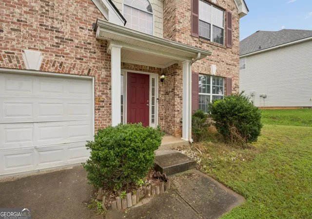 Photo 2 of Single family home for sale at 439 Lake Ridge Ln, Fairburn, GA 30213 | MLS# 10788707 | Listing updated on 2026-09-06