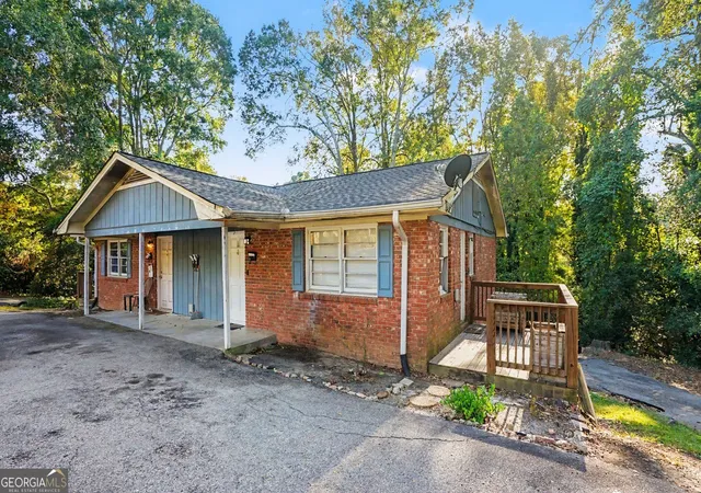 Photo 1 of Multi family home for sale at 166 N 5th Avenue, Winder, GA 30680 | MLS# 10881493 | Listing updated on 2026-10-30