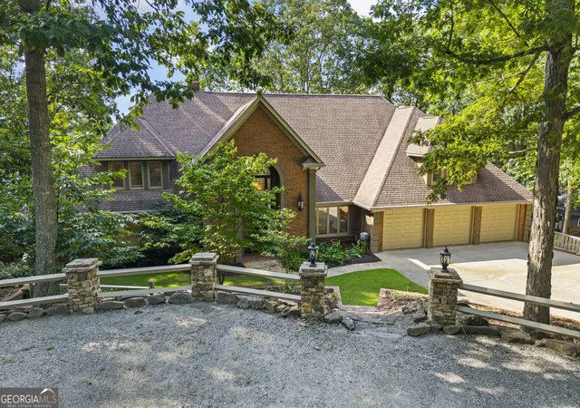 2nd image of 6576 Yacht Club Rd, Flowery Branch, GA 30542 | MLS# 10793679