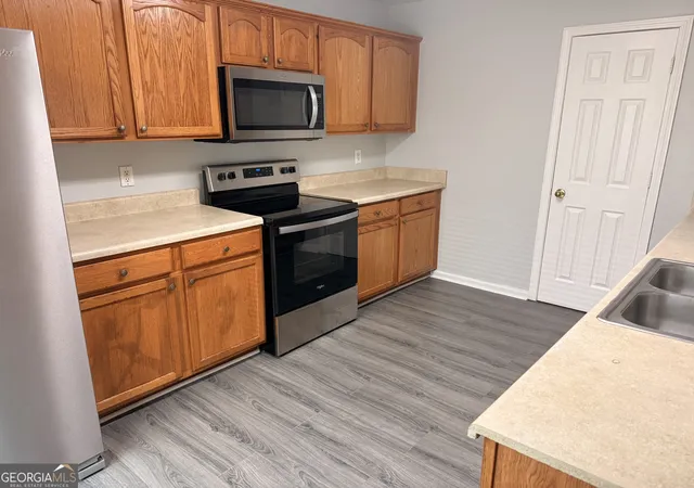 Photo 2 of Townhouse for sale at 6229 Hickory Ln Cir, Union City, GA 30291 | MLS# 10800088 | Listing updated on 2026-09-09
