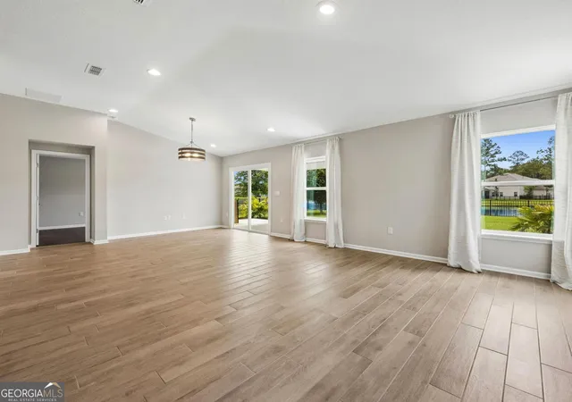 Photo 4 of Single family home for sale at 114 Chinquapin Dr, St. Marys, GA 31558 | MLS# 10787317 | Listing updated on 2026-10-01