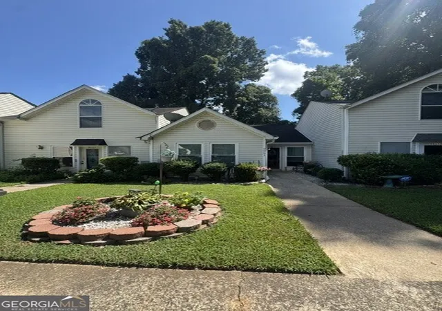 Photo 1 of Townhouse for sale at 9063 Stoneleigh Tr, Douglasville, GA 30134 | MLS# 10828983 | Listing updated on 2026-09-14