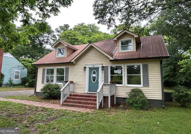Homes for sale in Cedartown, GA | 235 Peachtree St, Cedartown, GA 30125 | MLS# 10794598