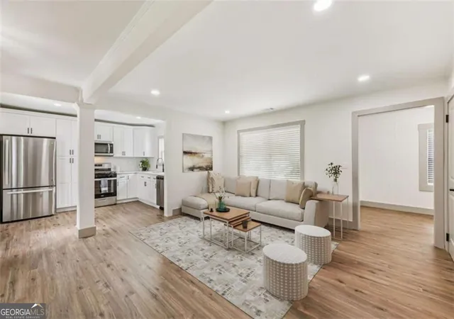 5th image of 2242 Jernigan Dr Se, Atlanta, GA 30315 | MLS# 10784629