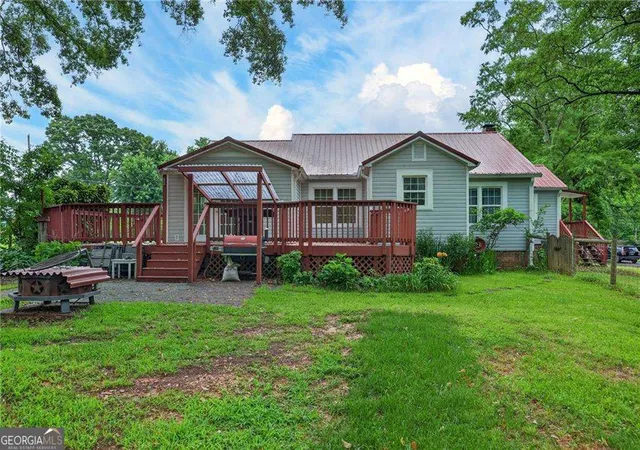 Photo 3 of Single family home for sale at 16 Garrett Ave, Bremen, GA 30110 | MLS# 10828465 | Listing updated on 2026-10-06