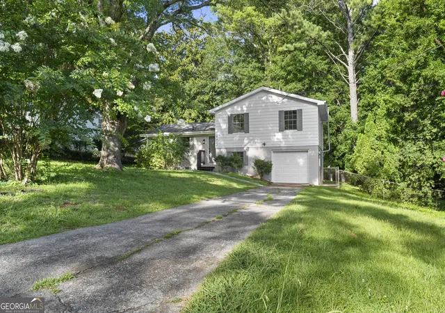 Photo 2 of Single family home for sale at 4424 Twin Crk Dr NE, Kennesaw, GA 30144 | MLS# 10819472 | Listing updated on 2026-09-12