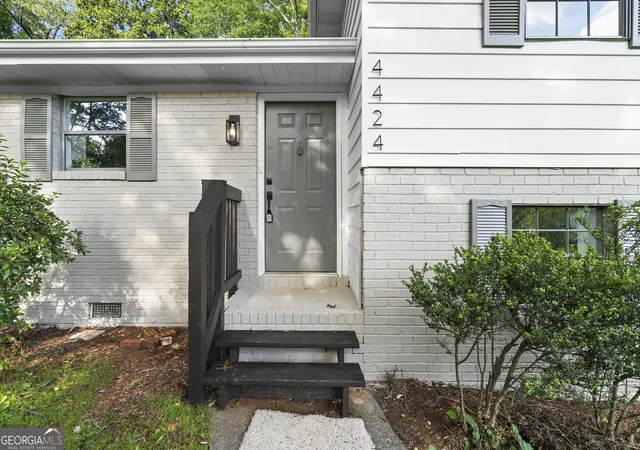 Photo 3 of Single family home for sale at 4424 Twin Crk Dr NE, Kennesaw, GA 30144 | MLS# 10819472 | Listing updated on 2026-09-12