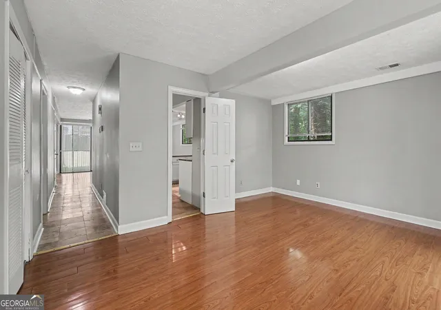 Photo 3 of Single family home for sale at 350 Willow Glenn Ct NE, Marietta, GA 30068 | MLS# 10777869 | Listing updated on 2026-08-10