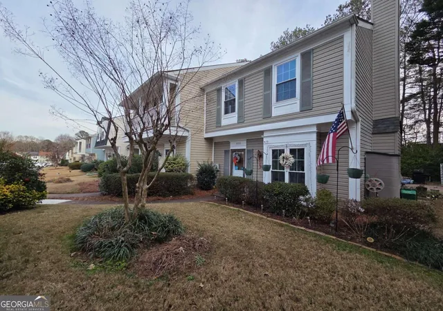 Photo 2 of Townhouse for sale at 3555 Monticello Cmns, Peachtree Corners, GA 30092 | MLS# 10660849 | Listing updated on 2026-01-05