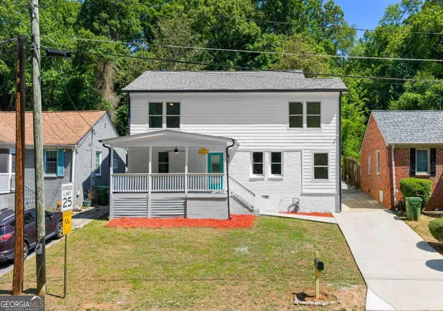 Photo 1 of Single family home for sale at 1689 Derry Ave Sw, Atlanta, GA 30310 | MLS# 10809885 | Listing updated on 2026-08-04