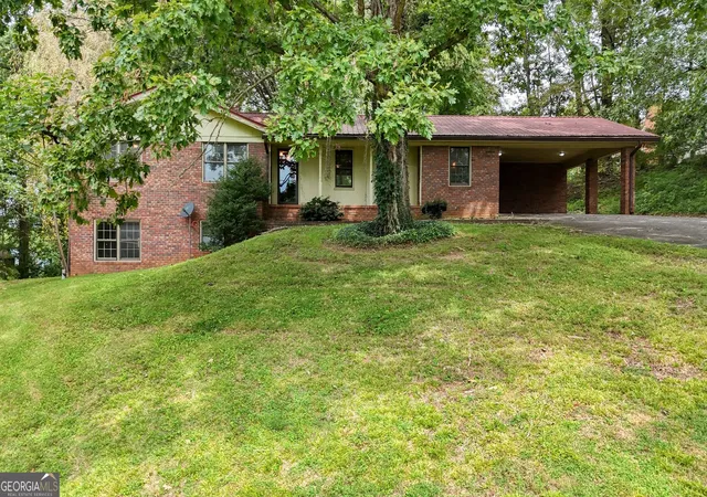 Photo 2 of Single family home for sale at 727 Bell Crk Rd, Hiawassee, GA 30546 | MLS# 10836455 | Listing updated on 2026-09-14