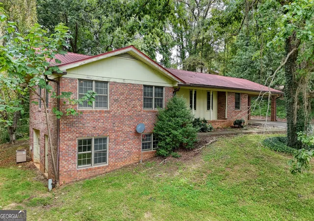 Photo 2 of Single family home for sale at 727 Bell Crk Rd, Hiawassee, GA 30546 | MLS# 10836455 | Listing updated on 2026-09-14
