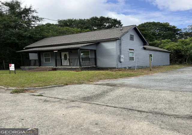 Photo 2 of Single family home for sale at 958 Emory Ave, Macon, GA 31201 | MLS# 10806449 | Listing updated on 2026-07-30