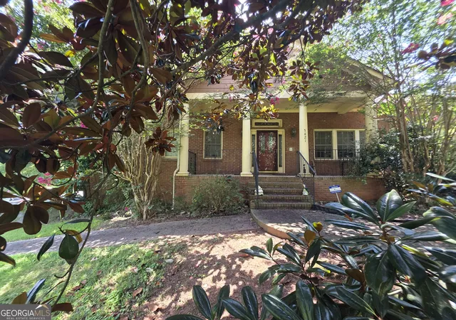 Photo 2 of Single family home for sale at 3421 Rainbow Dr, Decatur, GA 30034 | MLS# 10813724 | Listing updated on 2026-09-20