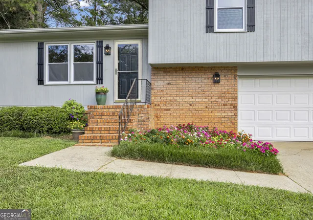 Photo 2 of Single family home for sale at 3417 Creekwood Dr Se, Conyers, GA 30094 | MLS# 10834064 | Listing updated on 2026-09-28