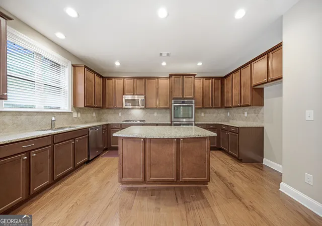 Photo 2 of Single family home for sale at 6565 Bentley Ridge Dr, Cumming, GA 30040 | MLS# 10780215 | Listing updated on 2026-10-26