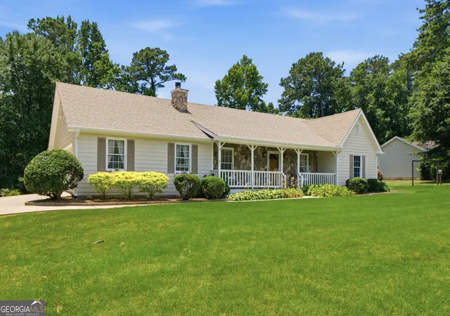 Photo 3 of Single family home for sale at 230 Pine Tree Ln, Mcdonough, GA 30252 | MLS# 10798941 | Listing updated on 2026-09-18