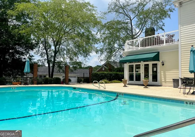 Listing Photo 5 - Condo for sale in building located at 112 Covington Pl, Macon, GA 31210