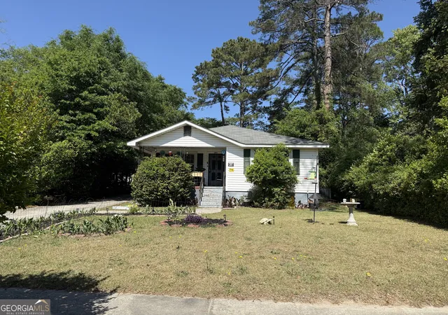 Photo 3 of Multi family home for sale at 1852 Christian Ave, Macon, GA 31204 | MLS# 10739815 | Listing updated on 2026-05-07