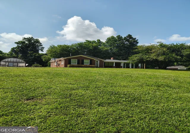3rd image of 391 Locklear Cir, Dallas, GA 30157 | MLS# 10806177