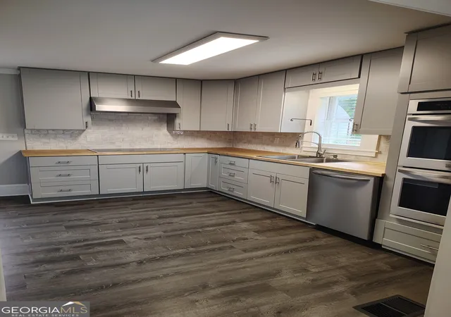 5th image of 391 Locklear Cir, Dallas, GA 30157 | MLS# 10806177