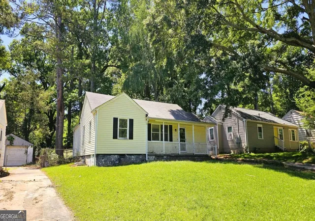 Photo 2 of Sale Pending at 2167 Jernigan Dr Se, Atlanta, GA 30315 | MLS# 10791970 | Listing updated on 2026-08-17