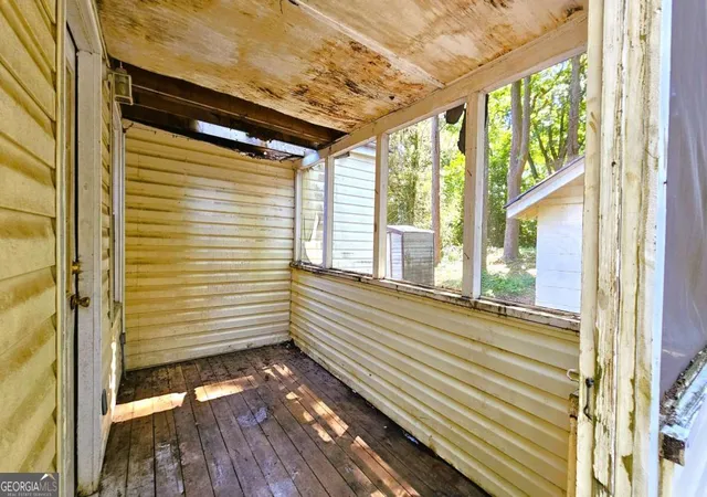 Photo 4 of Sale Pending at 2167 Jernigan Dr SE, Atlanta, GA 30315 | MLS# 10791970 | Listing updated on 2026-08-17