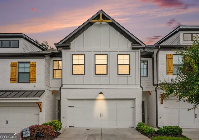 1st image of 19 Steelwood Dr #MIDDLE, Winder, GA 30680 | MLS# 10813427