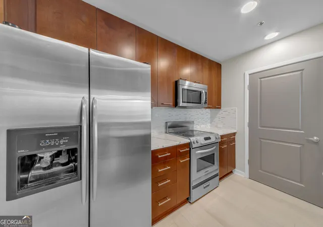Photo 2 of Condo for sale at 3324 Peachtree Road Ne #1401, Atlanta, GA 30326 | MLS# 10823985 | Listing updated on 2026-08-25