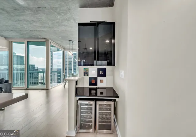 Photo 4 of Condo for sale at 3324 Peachtree Road Ne #1401, Atlanta, GA 30326 | MLS# 10823985 | Listing updated on 2026-08-25