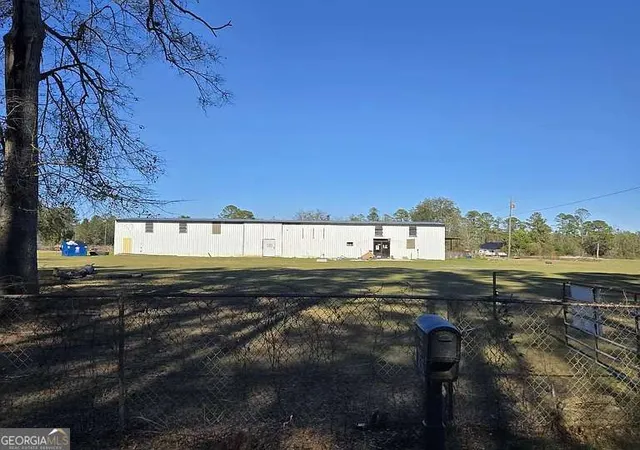 Photo 4 of Single family home for sale at 2636 Beechwood Dr, Jesup, GA 31545 | MLS# 10489445 | Listing updated on 2026-01-30