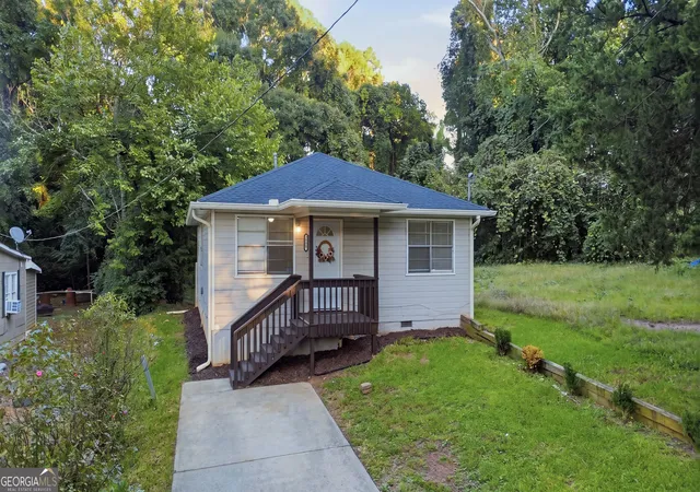 Photo 1 of Single family home for sale at 354 N 17th Street, Griffin, GA 30223 | MLS# 10872495 | Listing updated on 2026-10-28