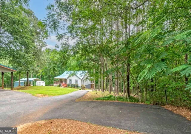 Photo 4 of Single family home for sale at 1145 Jackson Lake Rd, Jackson, GA 30233 | MLS# 10827870 | Listing updated on 2026-08-18