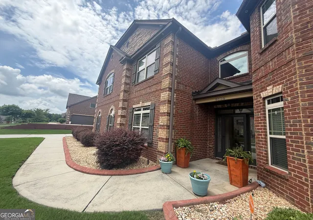 Photo 2 of Single family home for sale at 5626 Casa Blanca Ln, Atlanta, GA 30331 | MLS# 10764942 | Listing updated on 2026-09-14