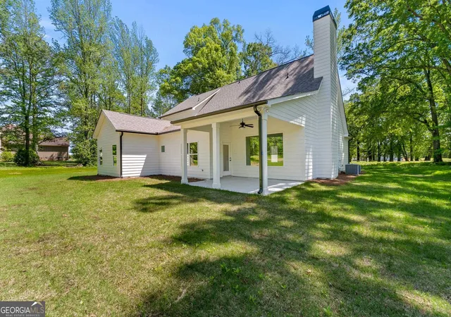 Photo 3 of Single family home for sale at 21 Oak Grove Trl, Griffin, GA 30224 | MLS# 10805183 | Listing updated on 2026-07-28