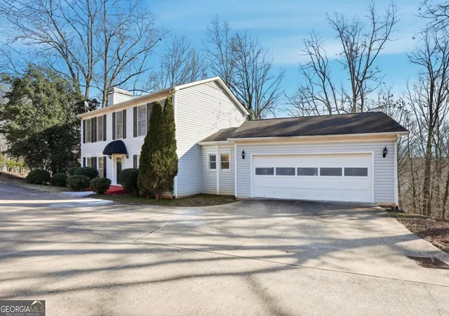 Photo 2 of Single family home for sale at 2453 Basin Ct, Gainesville, GA 30506 | MLS# 10677274 | Listing updated on 2026-08-31