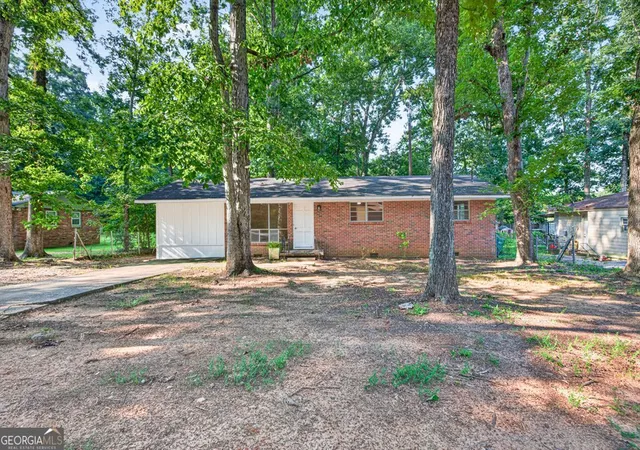 2nd image of 610 Vincent Dr, Athens, GA 30607 | MLS# 10814384