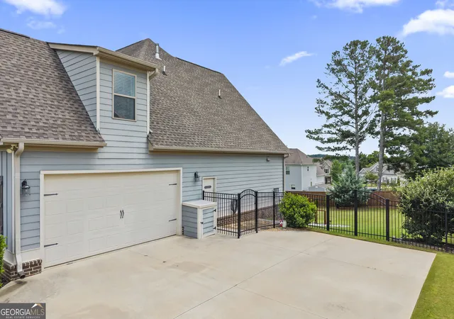 Photo 3 of Single family home for sale at 1627 Highland Crk Dr, Monroe, GA 30656 | MLS# 10811144 | Listing updated on 2026-09-16