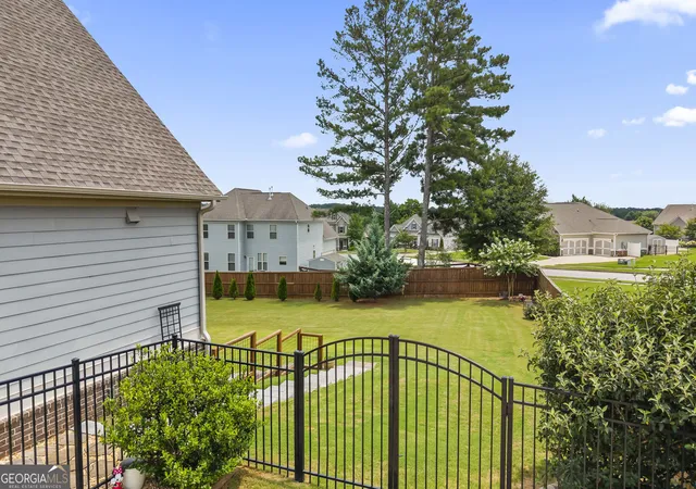 Photo 3 of Single family home for sale at 1627 Highland Crk Dr, Monroe, GA 30656 | MLS# 10811144 | Listing updated on 2026-09-16