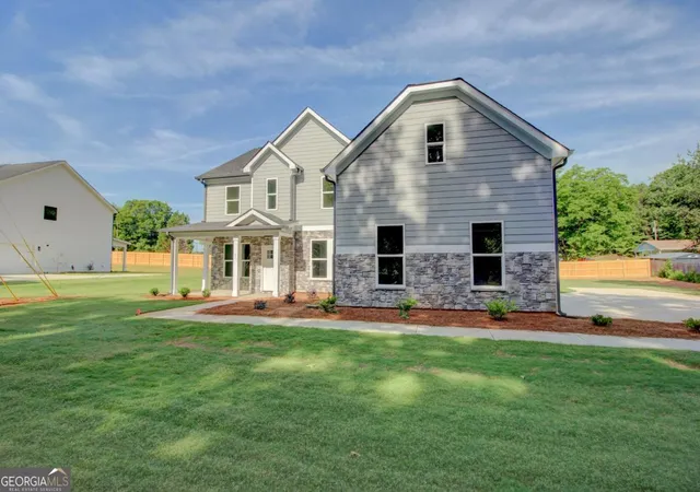 2nd image of 41 Woodland Rd, Covington, GA 30016 | MLS# 10806704