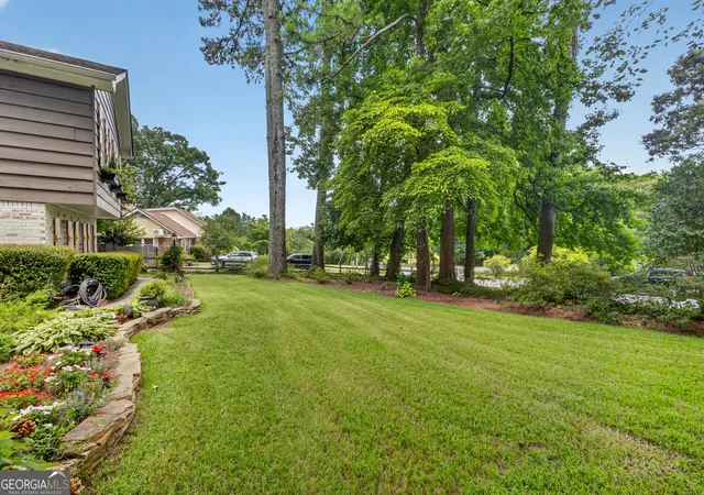 Photo 3 of Sale Pending at 1701 Driftwood Pl, Snellville, GA 30078 | MLS# 10813771 | Listing updated on 2026-08-29