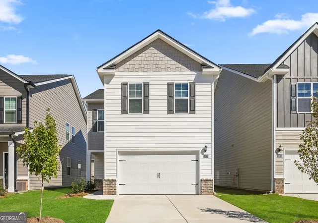 Photo 1 of Single family home for sale at 11979 Aukerman Wy, Hampton, GA 30228 | MLS# 10803464 | Listing updated on 2026-10-27