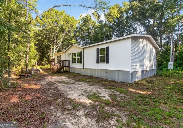 2nd image of 219 Compass Rd, Jesup, GA 31545 | MLS# 10778488