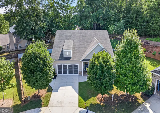 Photo 3 of Single family home for sale at 835 Ideal Pl, Winder, GA 30680 | MLS# 10818508 | Listing updated on 2026-10-01
