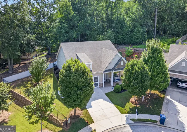 Photo 4 of Single family home for sale at 835 Ideal Pl, Winder, GA 30680 | MLS# 10818508 | Listing updated on 2026-10-01