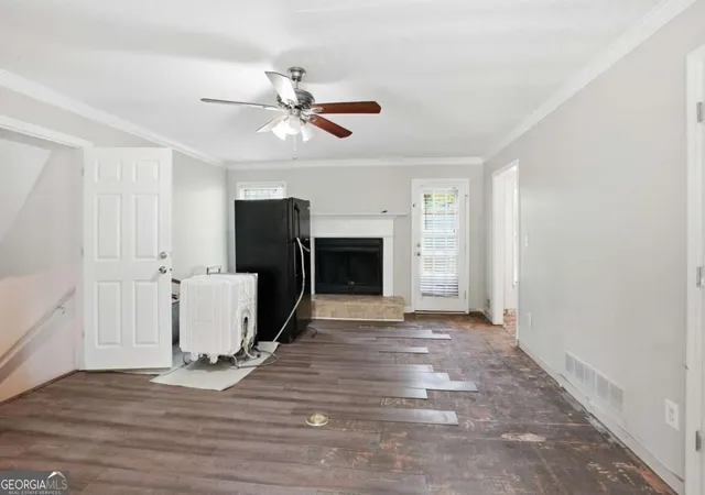 Photo 4 of Single family home for sale at 1948 Winding Creek Ln Sw, Marietta, GA 30064 | MLS# 10830066 | Listing updated on 2026-10-30