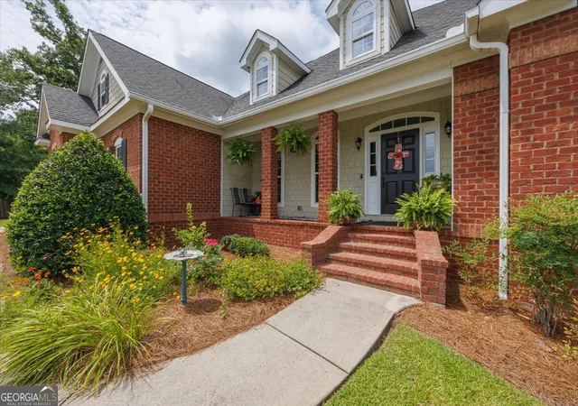 Photo 1 of Single family home for sale at 210 Oberon Pl S, Macon, GA 31210 | MLS# 10788782 | Listing updated on 2026-09-06