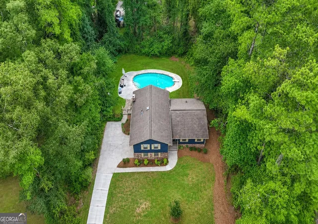 Photo 1 of Sale Pending at 2711 Georgian Ct, Marietta, GA 30068 | MLS# 10762077 | Listing updated on 2026-09-08