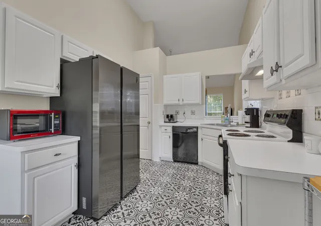 Photo 3 of Single family home for sale at 45 Ashley Woods Dr, Newnan, GA 30263 | MLS# 10834381 | Listing updated on 2026-09-10
