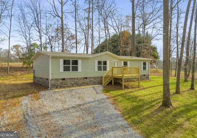Homes for sale in Clarkesville, GA | 274 Montego Bay Trl, Clarkesville, GA 30523 | MLS# 10786203